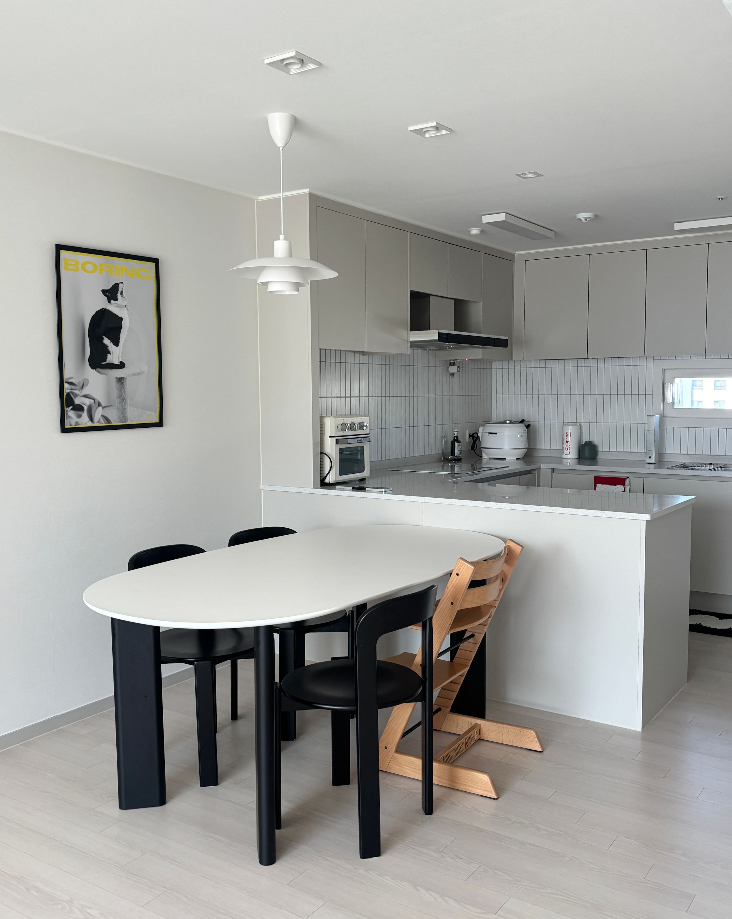 Solid Wood Curve Back Dining Chair user photo