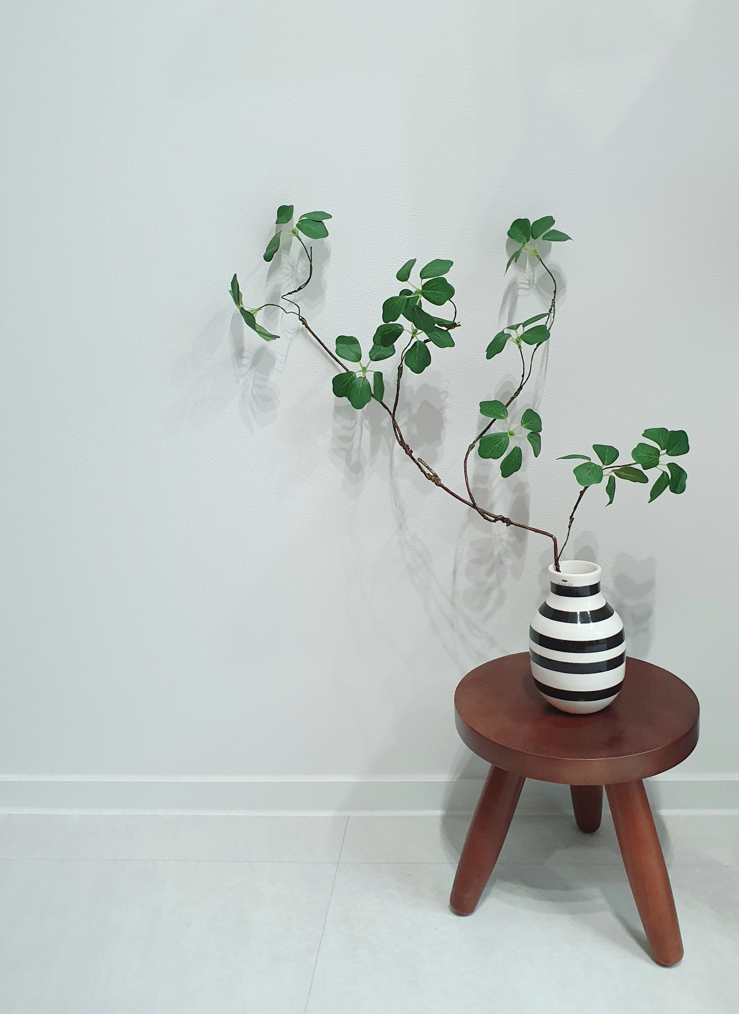 OAH Round Wood Plant Stool user photo