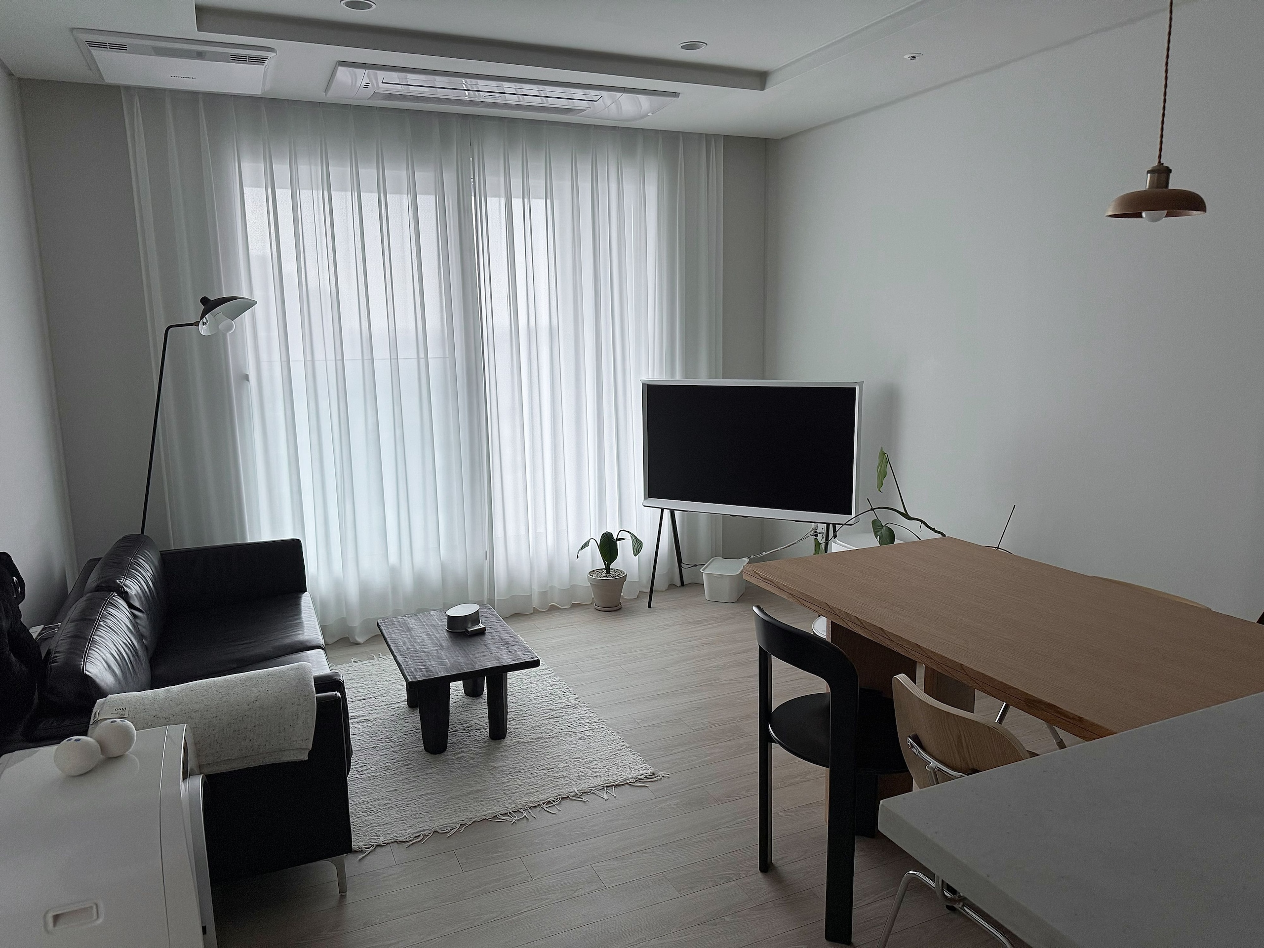 Solid Wood Curve Back Dining Chair user photo