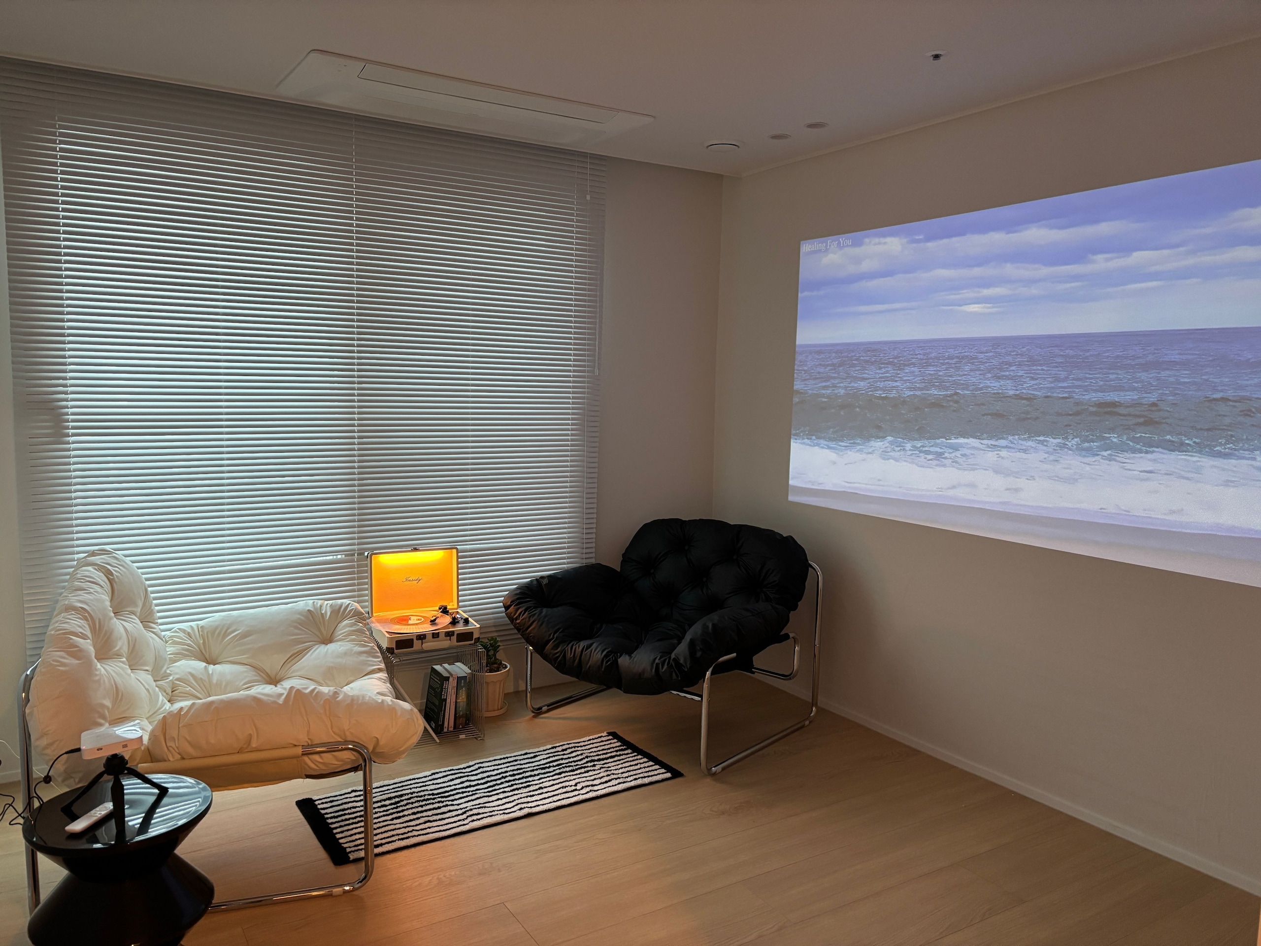 Open Wire Cube Table user photo