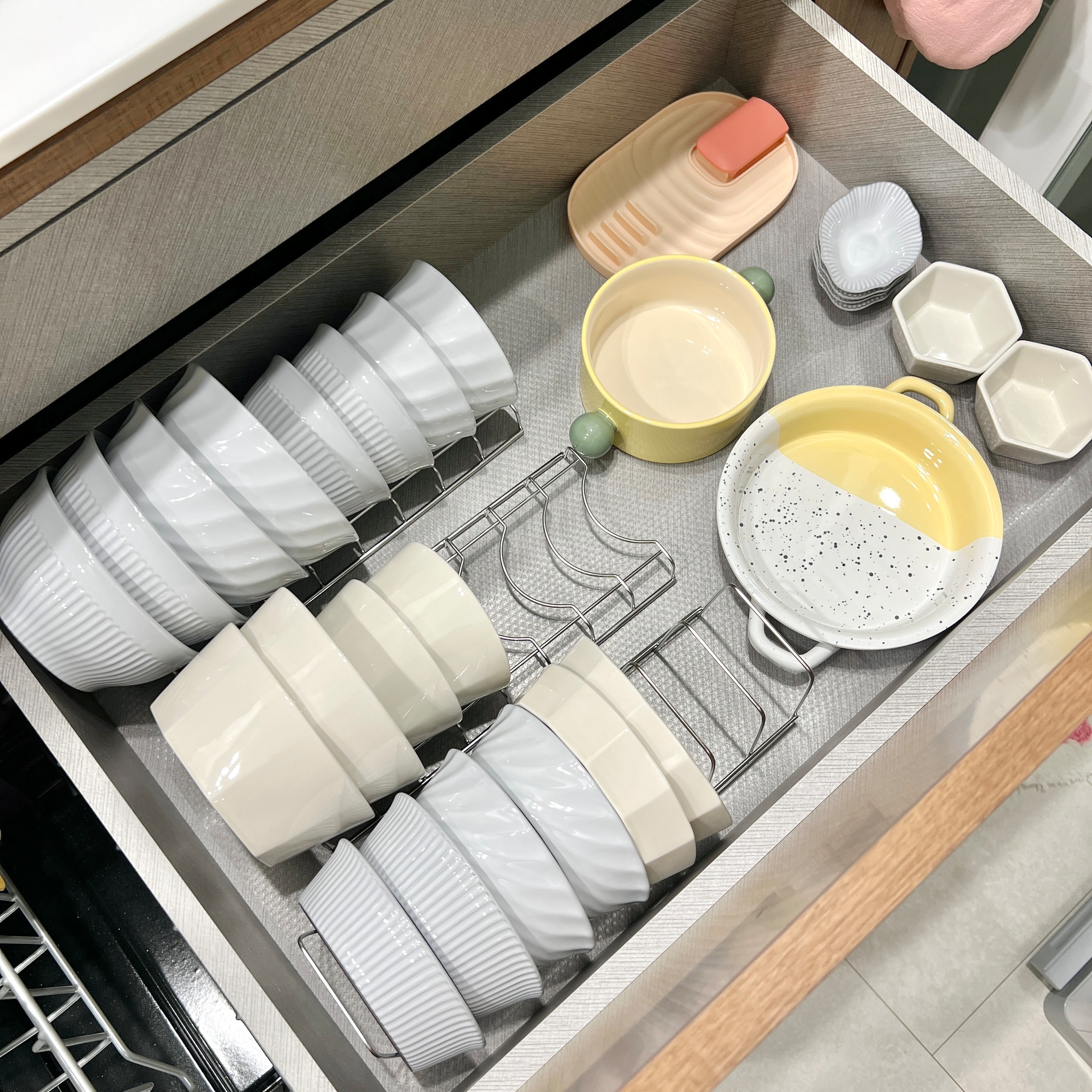 Raum Dinnerware Set for 2 (13-Piece) user photo