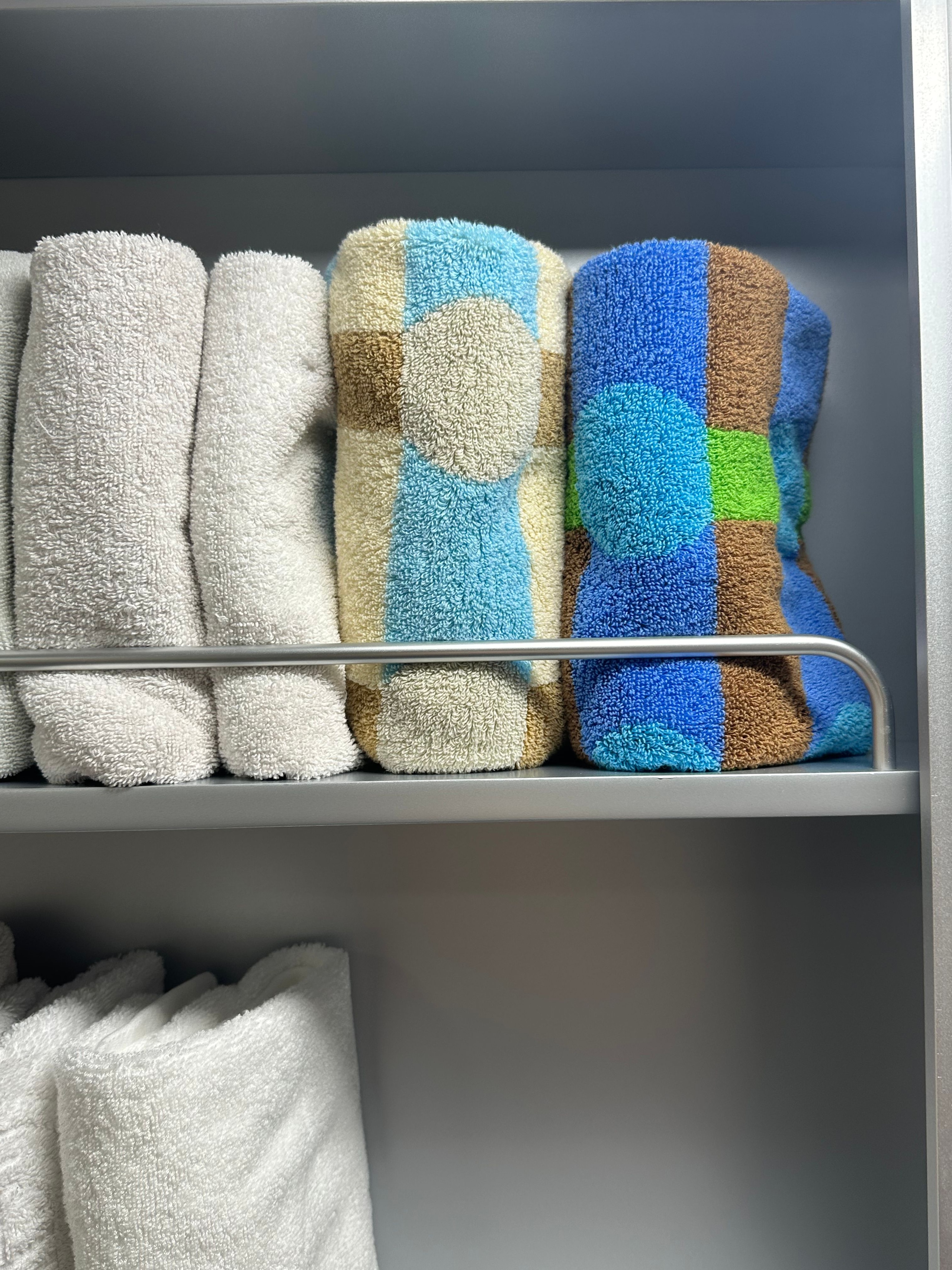 Dot Check Hand Towel user photo
