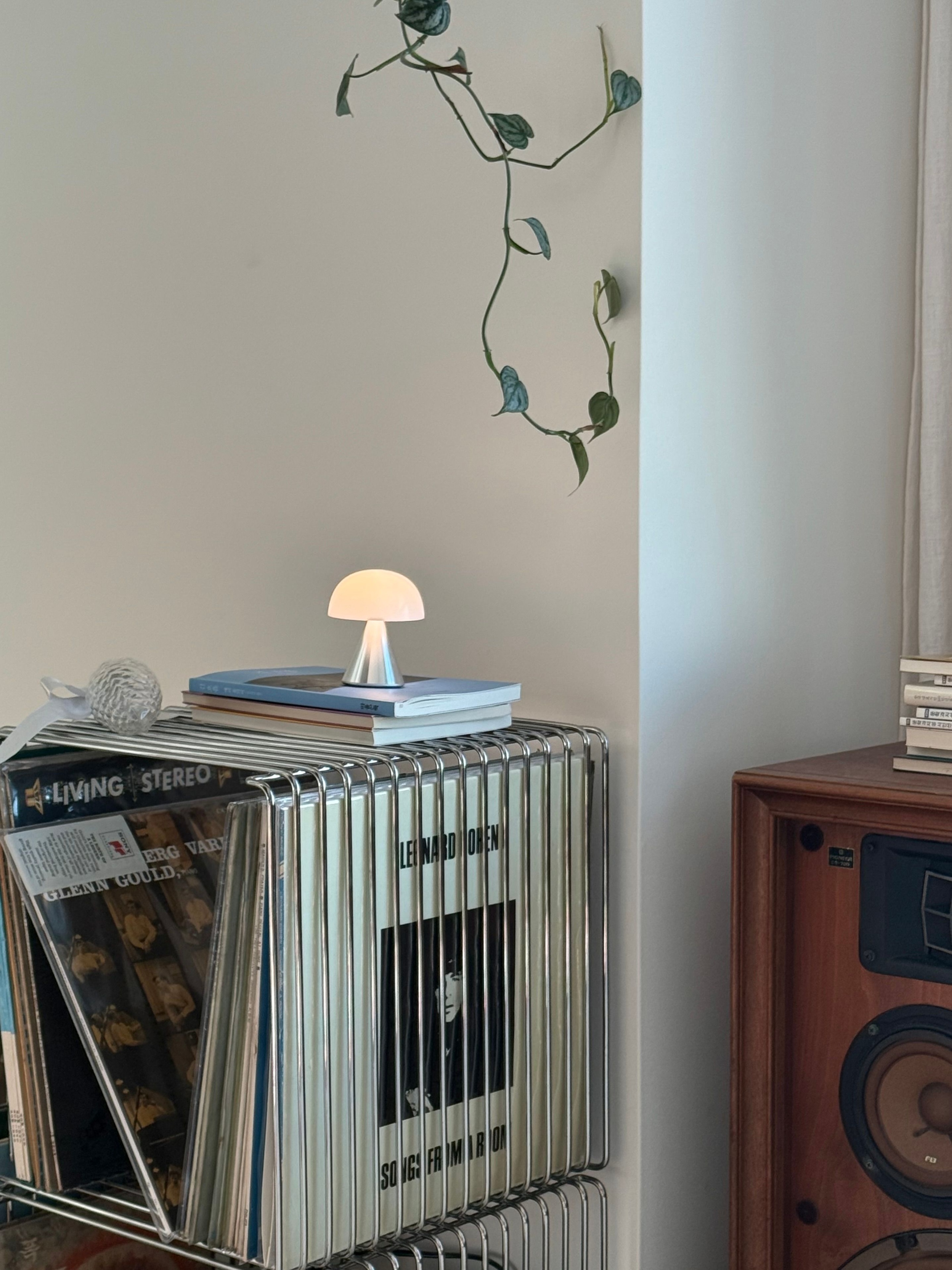 Open Wire Cube Table user photo
