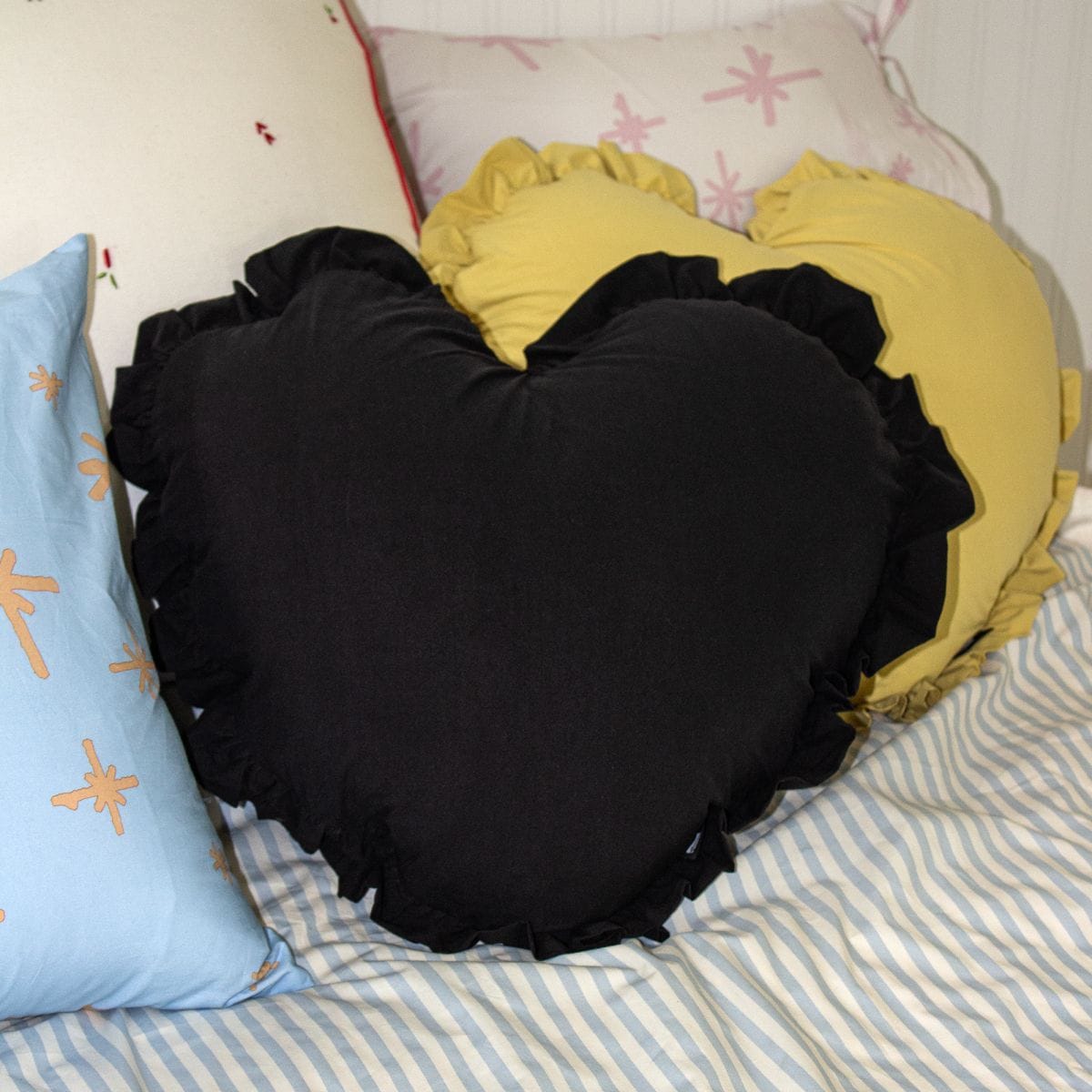 DORMOR Heart Frill クッションカバー［19色］ ブラウン グリーン