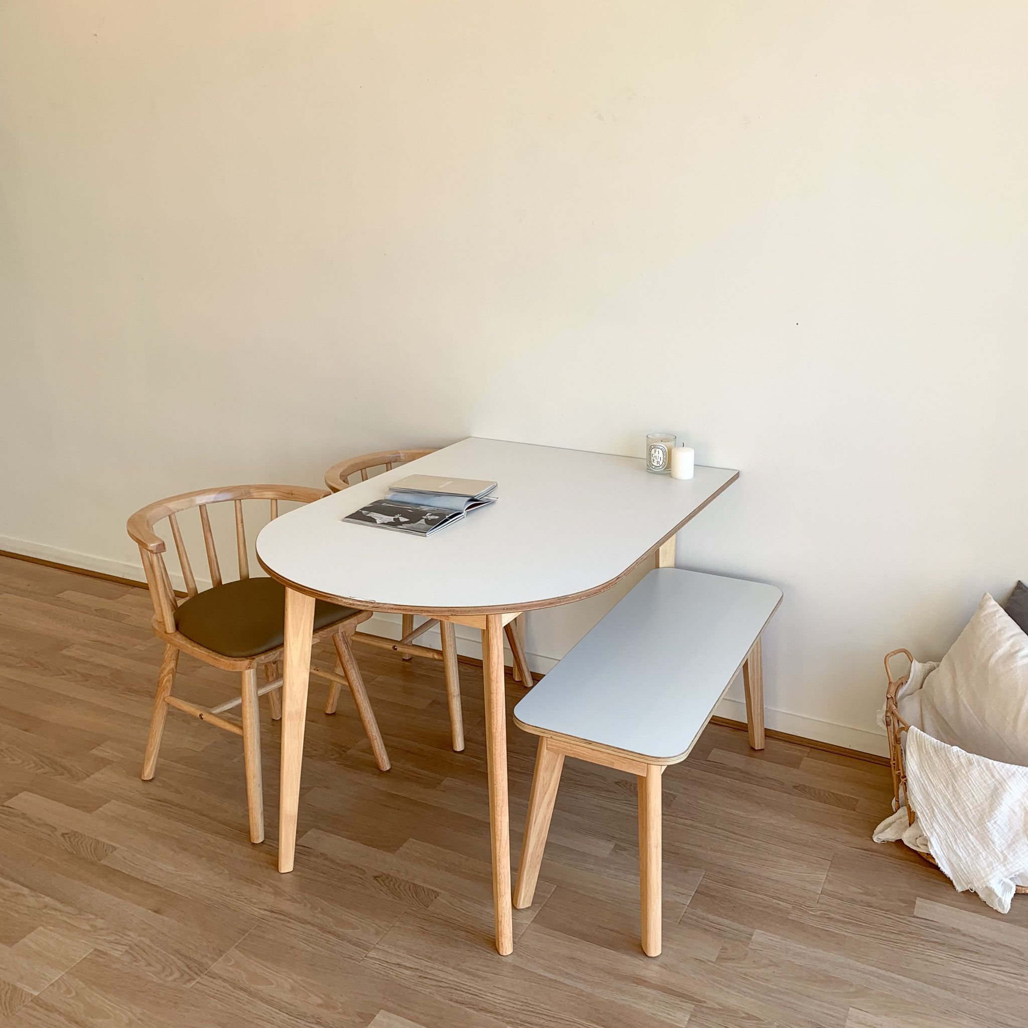 Daeun Damda HALF MOON 半楕円形 テーブル 120cm［2色］ ベージュ