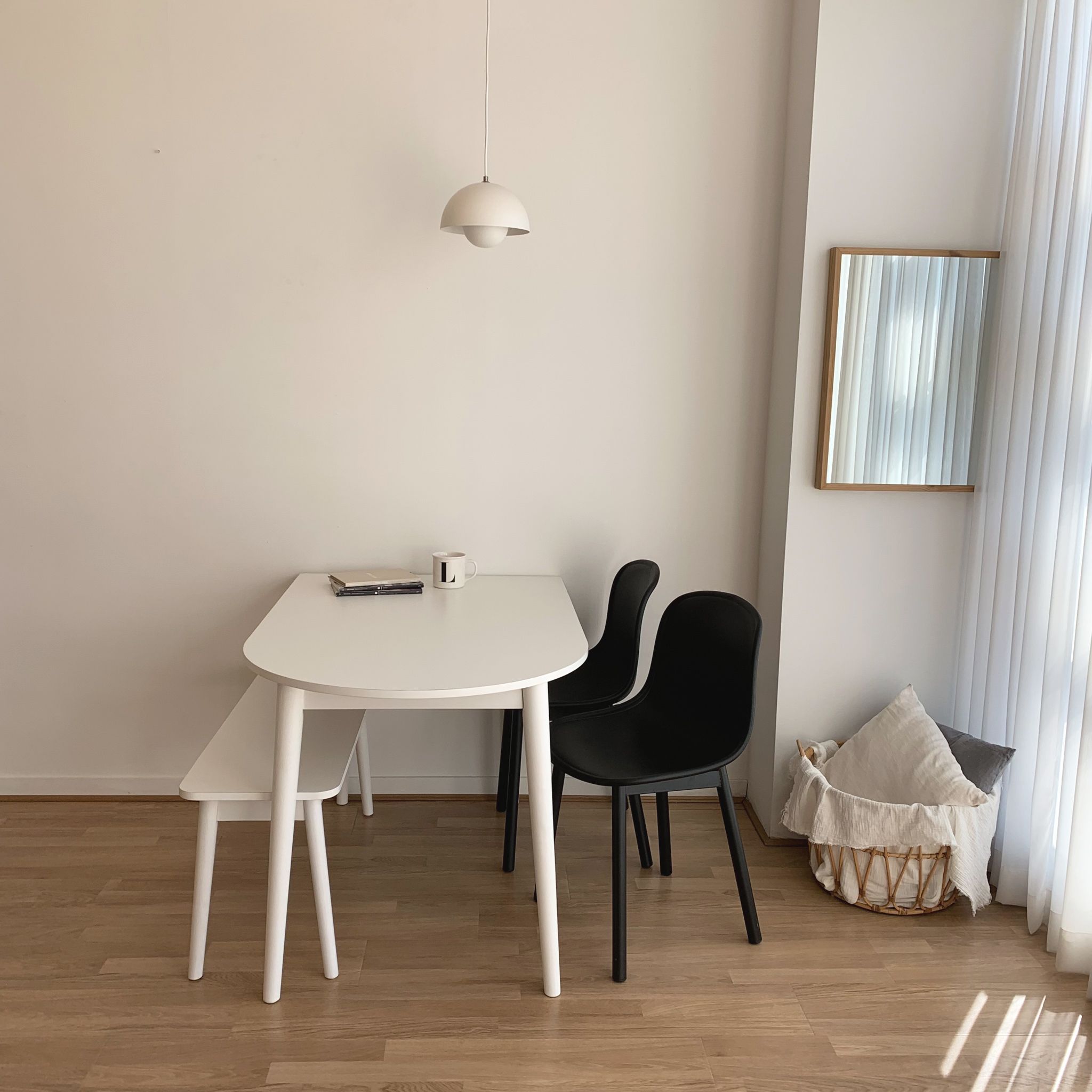 Daeun Damda HALF MOON 半楕円形 テーブル 120cm［2色］ ベージュ