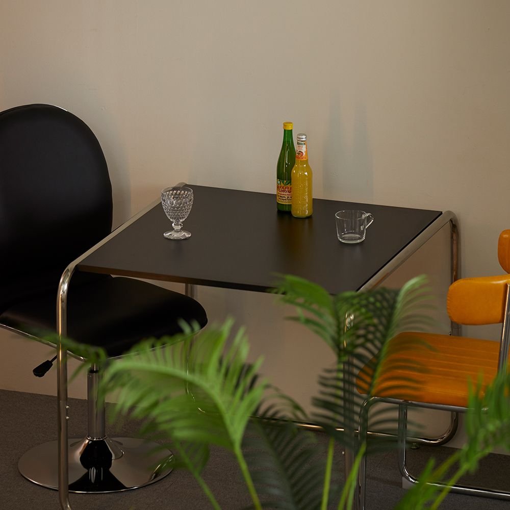 MID-CENTURY ダイニングテーブル 80cm MID-CENTURY ダイニングテーブル 80cm［5色］| Ohouse(オー