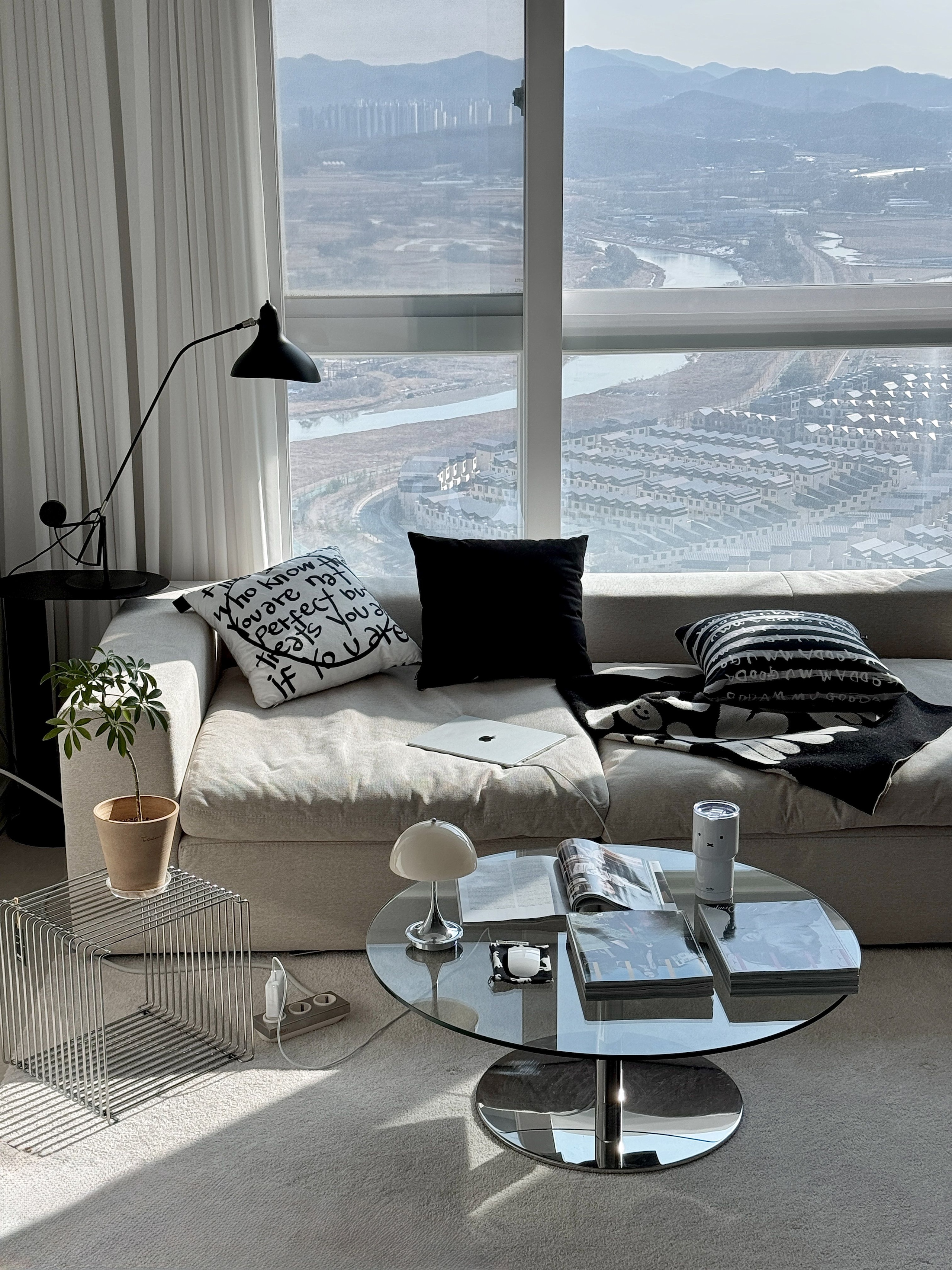오노 요코, A Poem To Be Read (액자 포함) 70 x 100 cm | Decor